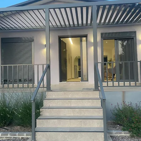 別荘 Anastasias View ルートラキ