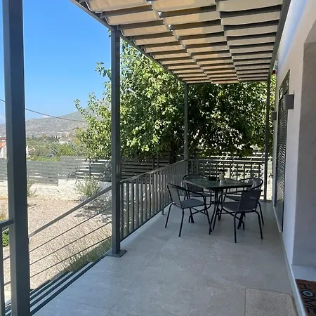 別荘 Anastasias View